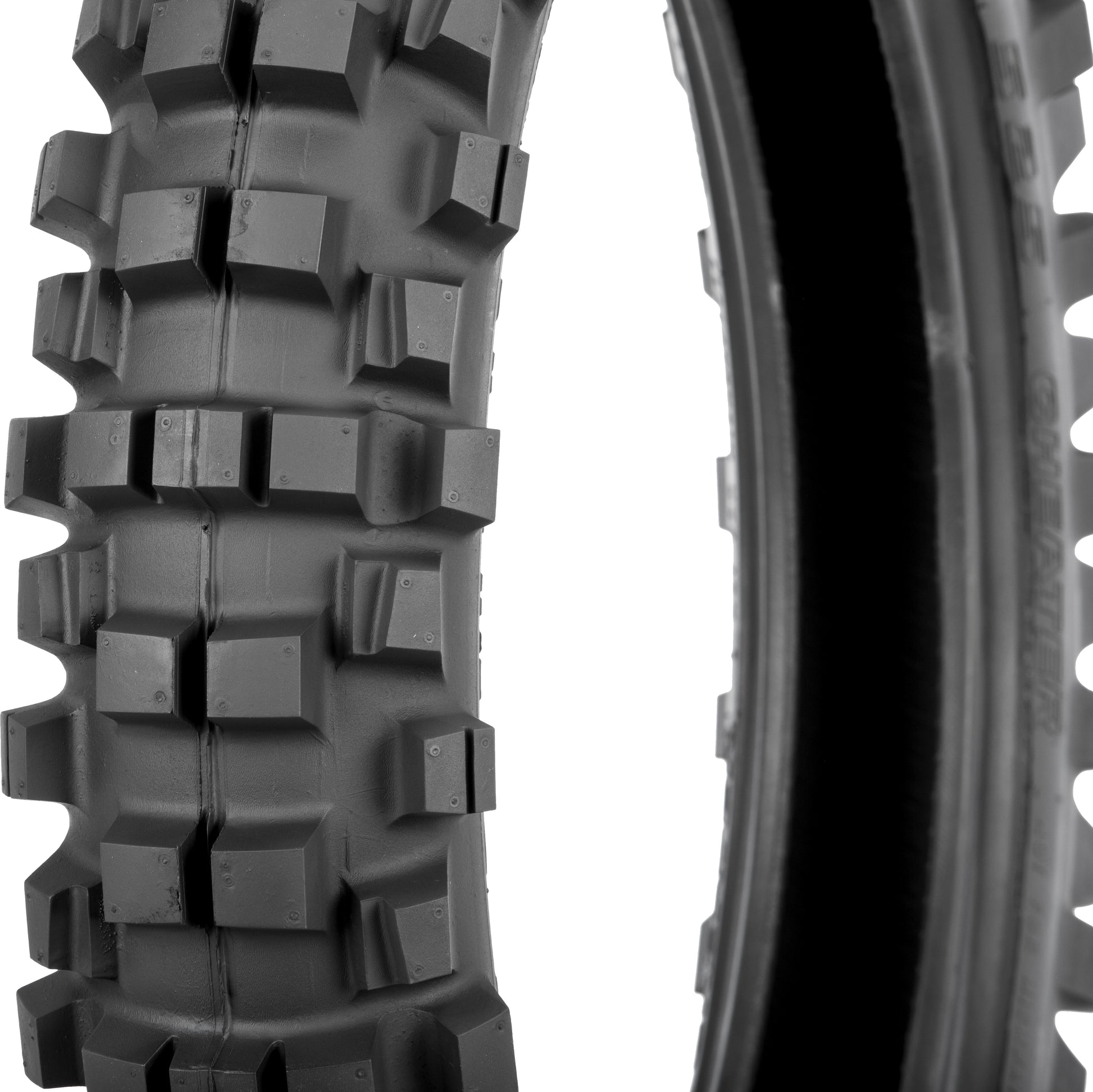 SHINKO 87-4381S 525 Cheater Series rear tire for off-road trail riding, 120/90-19 size, rugged tread pattern for dirt biking.
