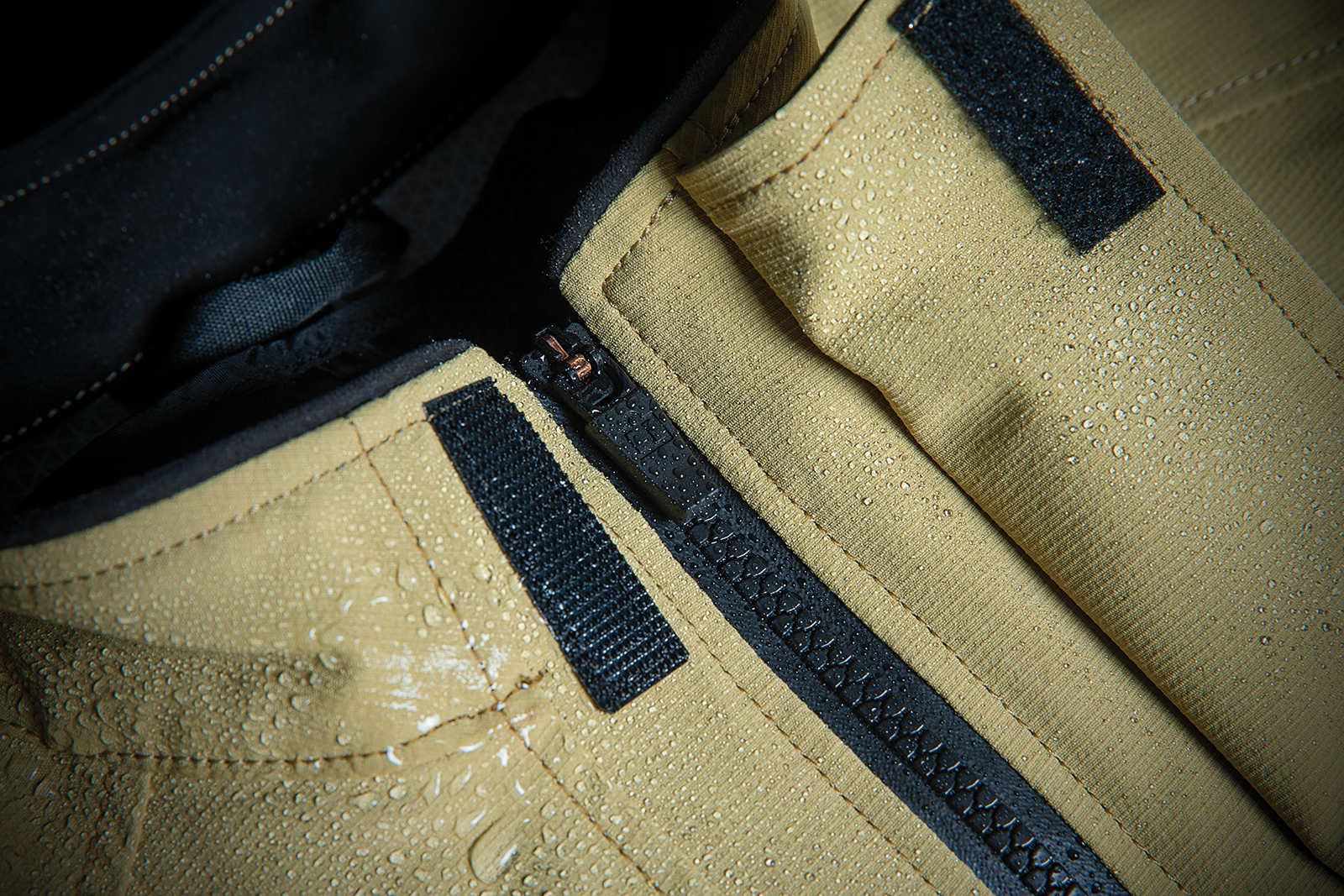 Bill's Exhausts ICON Stormhawk Jacket CE in tan, large size, featuring durable fabric and modern jacket design.