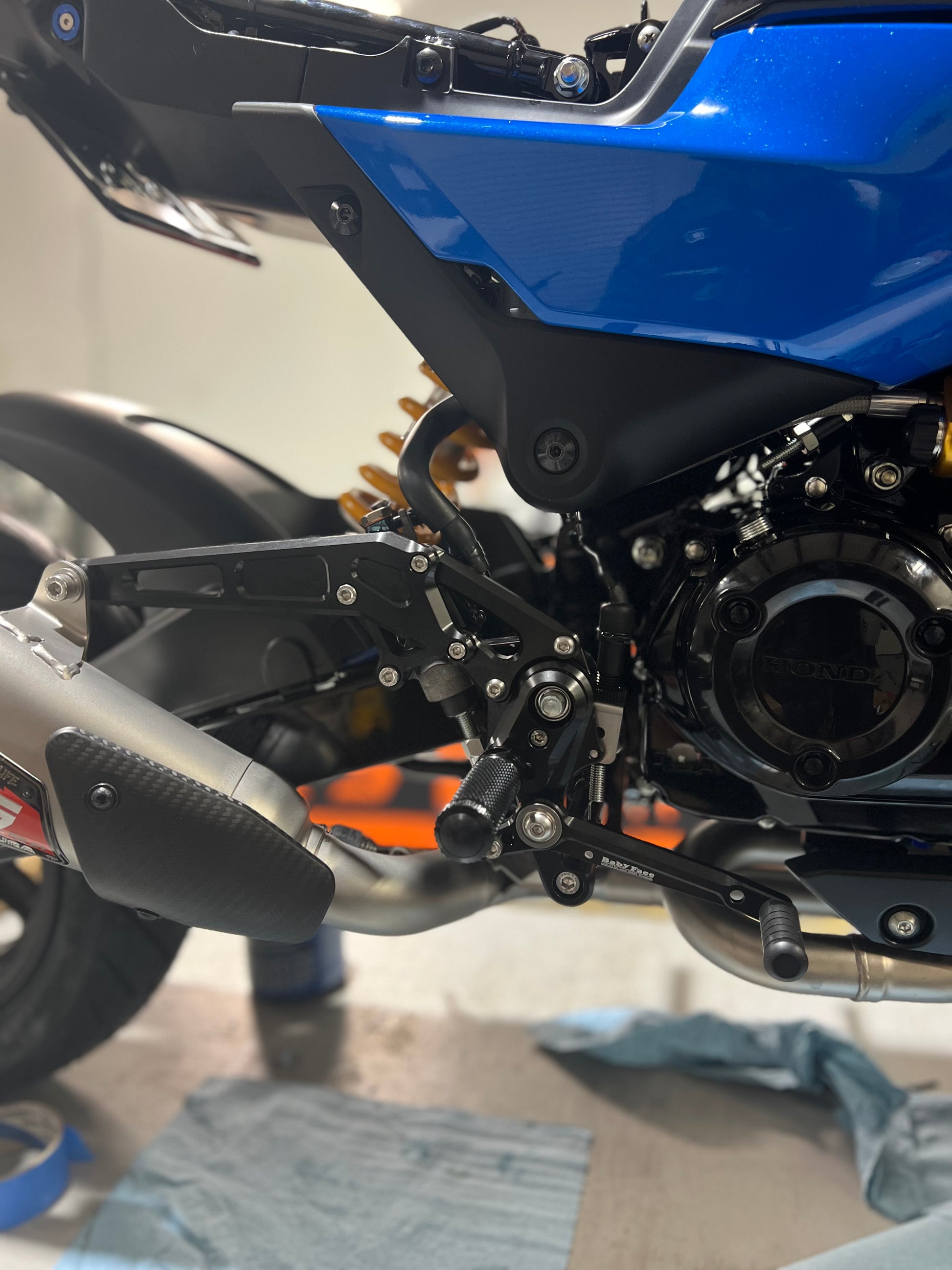 Babyface Standard Shift Solo Rearsets - Howling Moto