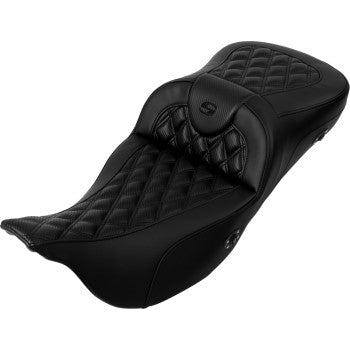 SADDLEMEN Roadsofa™ extended reach seat without backrest, lattice stitch design, carbon fiber finish for Harley FL models 2008-2023
