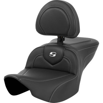 Bill's Exhausts SADDLEMEN Roadsofa™ seat with carbon fiber finish, silver stitching, logo, and backrest for FL '23-'24 motorcycles.
