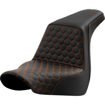 SADDLEMEN Step-Up Seat in honeycomb with orange stitching for FL/FX motorcycles, showcasing detailed design and vibrant orange accents.