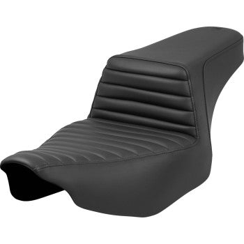 Black SADDLEMEN Step-Up Seat with Tuck-n'-Roll design for Road Glide and Street Glide motorcycles, compatible with model 823-07-171