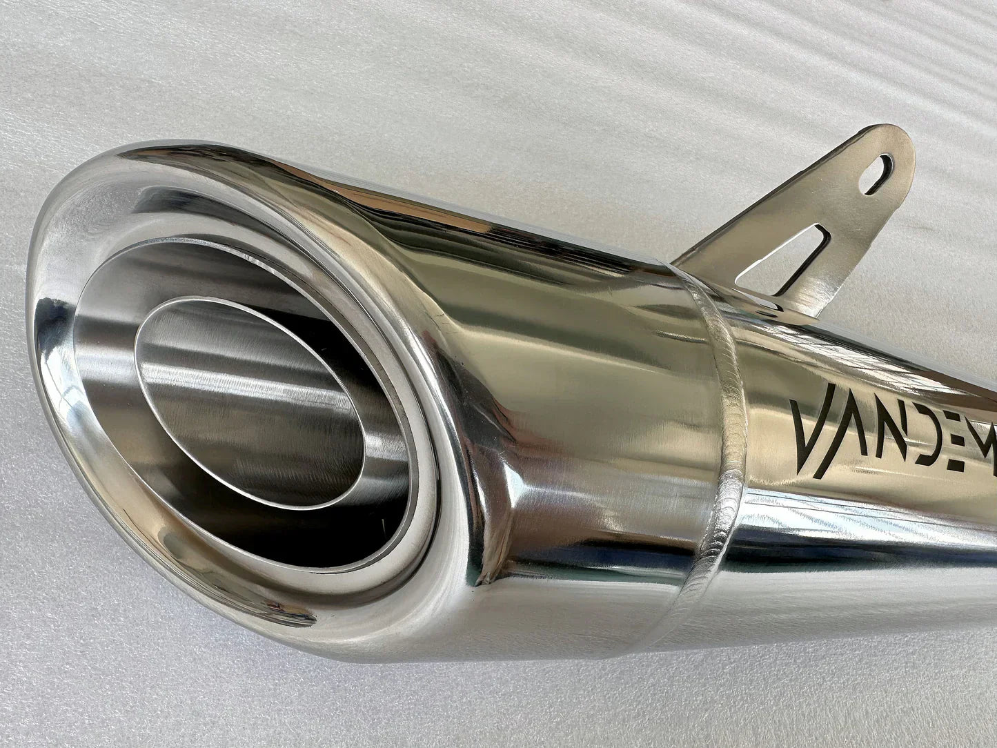 Bill's Exhausts Vandemon titanium slip-on exhaust for Kawasaki Ninja ZH2 H2R, showcasing sleek, lightweight design and premium finish.