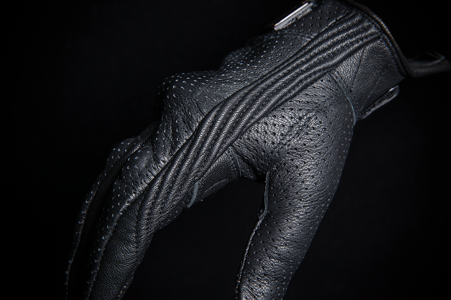 ICON Women's Pursuit Classic™ Perforated Black Gloves, large size, with breathable perforations and a sleek design.