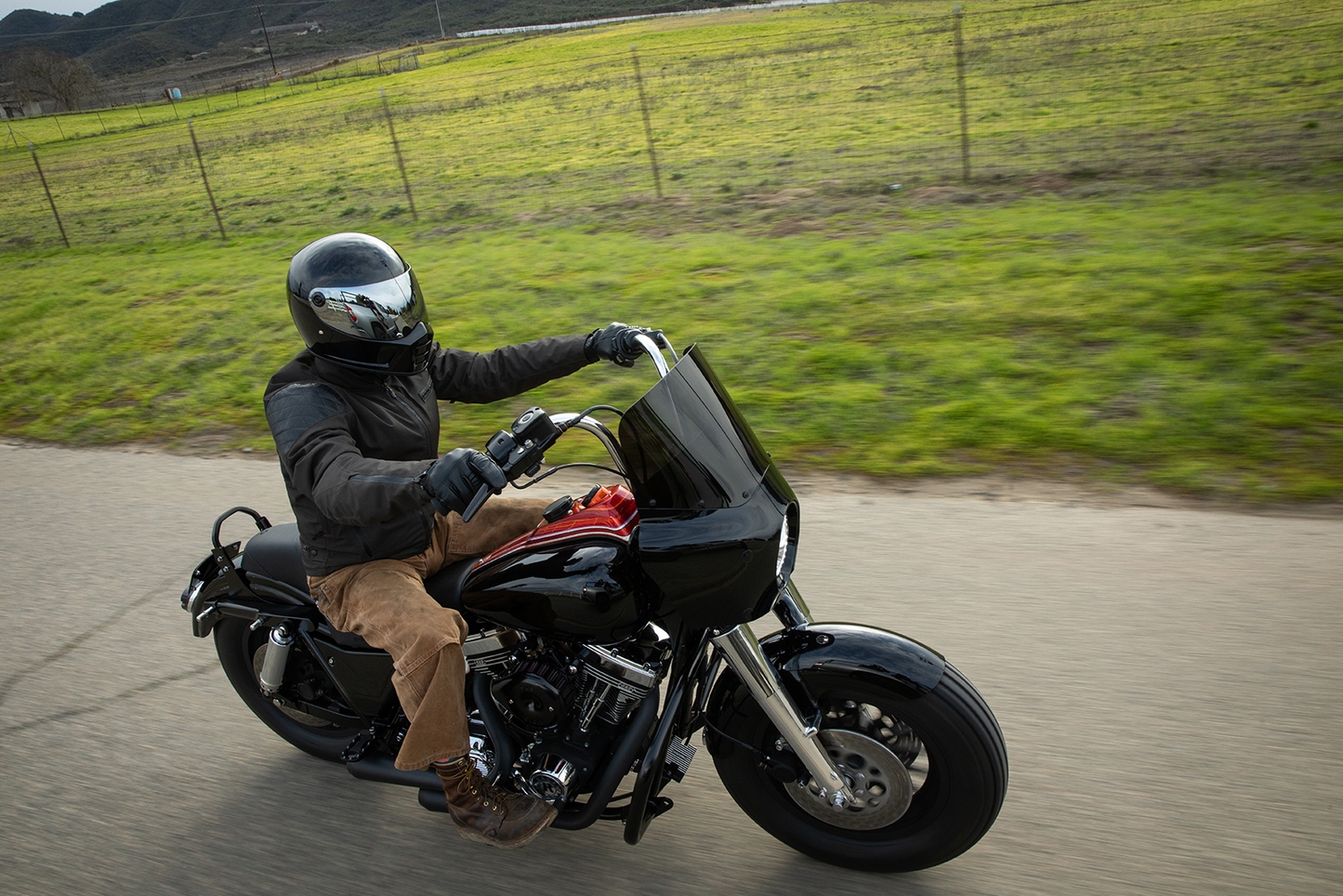 BILTWELL Lane Splitter helmet in gloss black, small size, featuring a sleek motorcycle helmet design with a smooth finish.