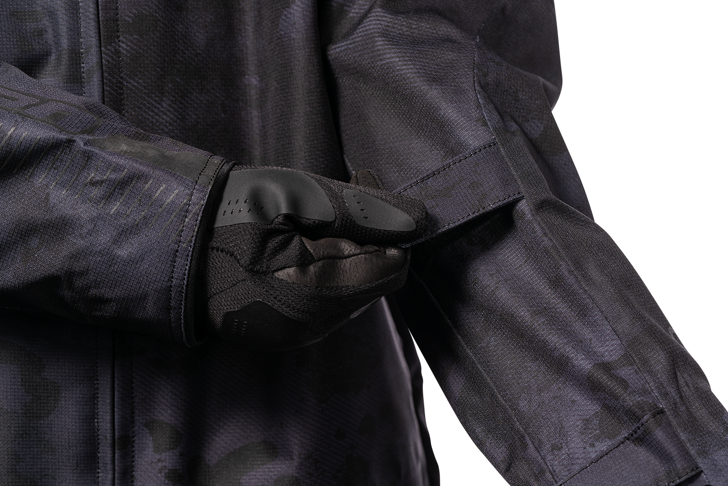 Bill's Exhausts ICON PDX3™ jacket in dark camo, small size, featuring a stylish camouflage design and comfortable fit.