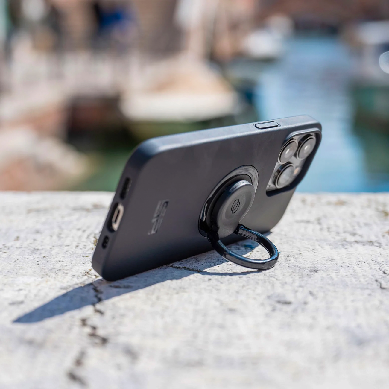 Bill's Exhausts SP CONNECT phone mount with ring holder, compatible with SPC+ 52822, for secure smartphone attachment.