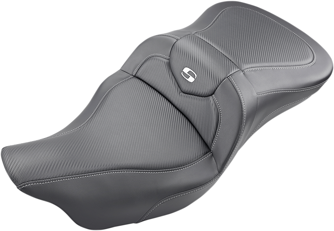 Black Saddlemens Roadsofa seat made of carbon fiber without backrest for Harley FLHTCUTG models 2009-2023.