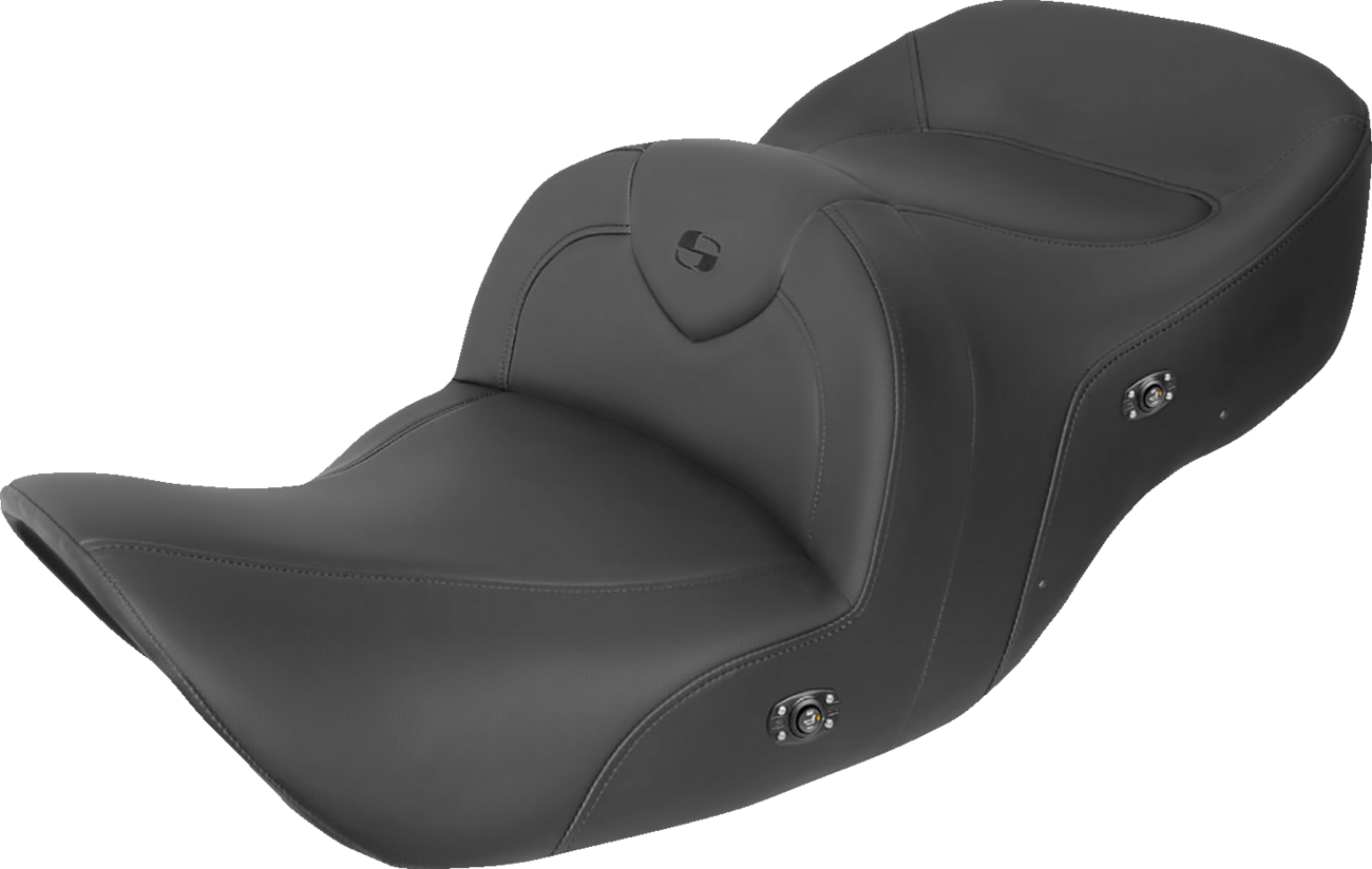 Black Saddlemens RoadSofa heated motorcycle seat without backrest, with black stitching for Honda GL1800 models 2001-2010.