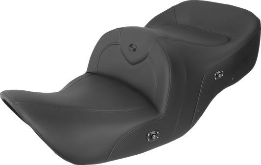 Black Saddlemens RoadSofa heated motorcycle seat without backrest, with black stitching for Honda GL1800 models 2001-2010.