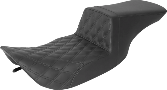 Black Saddlemens Step-Up Seat with front lattice stitch for FLH motorcycles, showcasing detailed stitching and ergonomic design.