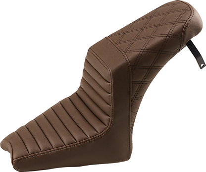 Brown SADDLEMEN Step Up motorcycle seat with front tuck-n-roll and rear lattice stitch, designed for Harley-Davidson bikes.