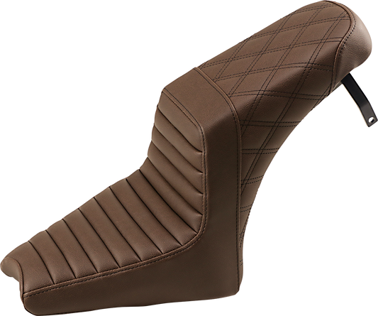 Brown SADDLEMEN Step Up motorcycle seat with front tuck-n-roll and rear lattice stitch, designed for Harley-Davidson bikes.