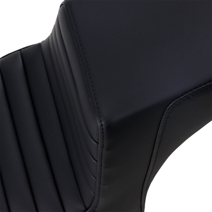 Black Saddlemens Step Up Seat for Scout Bobber with front tuck-n'-roll and rear smooth design, featuring a comfortable riding surface.