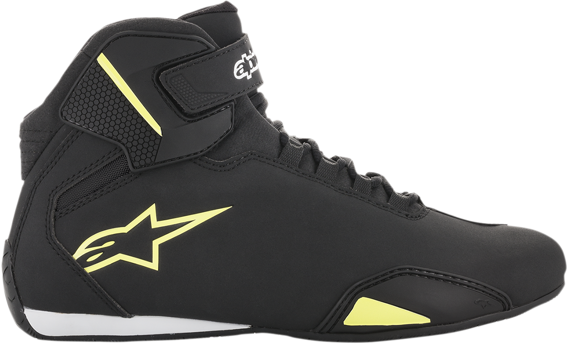 Alpinestars Sektor motorcycle shoes in black and yellow fluorescent, size US 7.5, featuring protective design and sporty style.