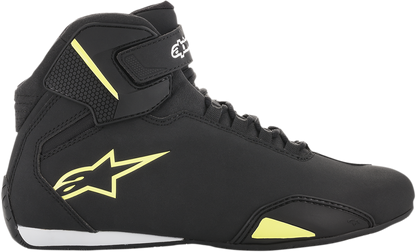 Alpinestars Sektor motorcycle shoes in black and yellow fluorescent, size US 7.5, featuring protective design and sporty style.