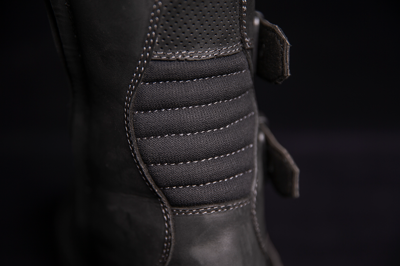 Black ICON Elsinore 2™ CE Boots by Bill's Exhausts, size 11, featuring sturdy leather construction and ankle protection.