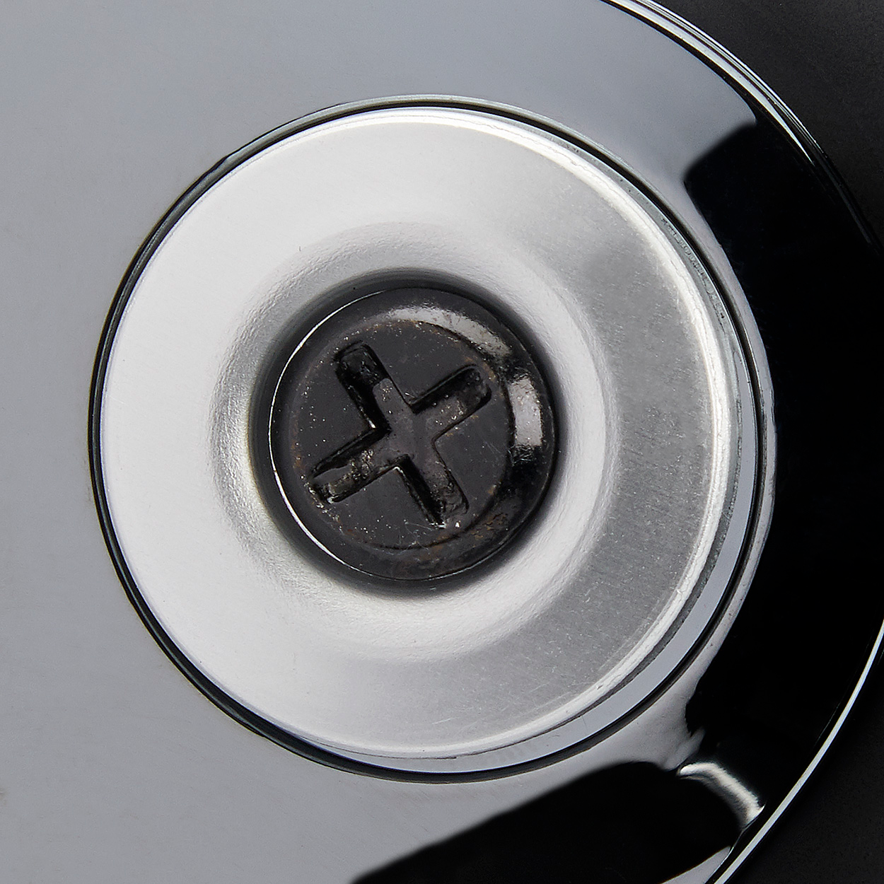 BILT WELL Gen 2 hardware kit with black screw and silver baseplate for helmet parts by Bill's Exhausts