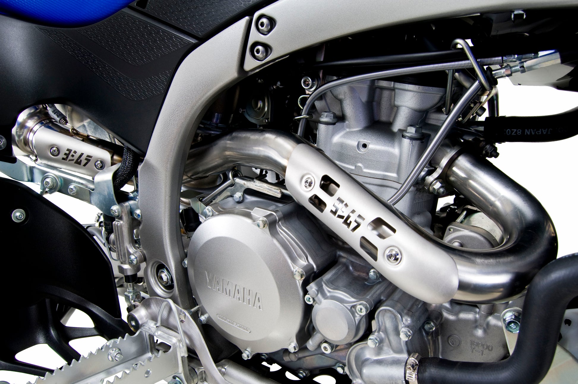 YOSHIMURA Yoshimura Signature RS 2 full system exhaust for UTVs, stainless steel, with polished muffler and exhaust pipes.