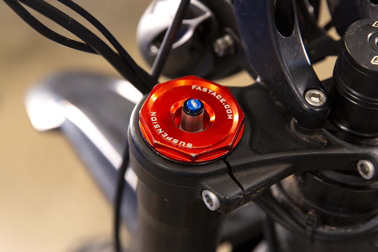 Micro Bleeder™ set, for Fast Ace ALX13RC fork - Howling Moto