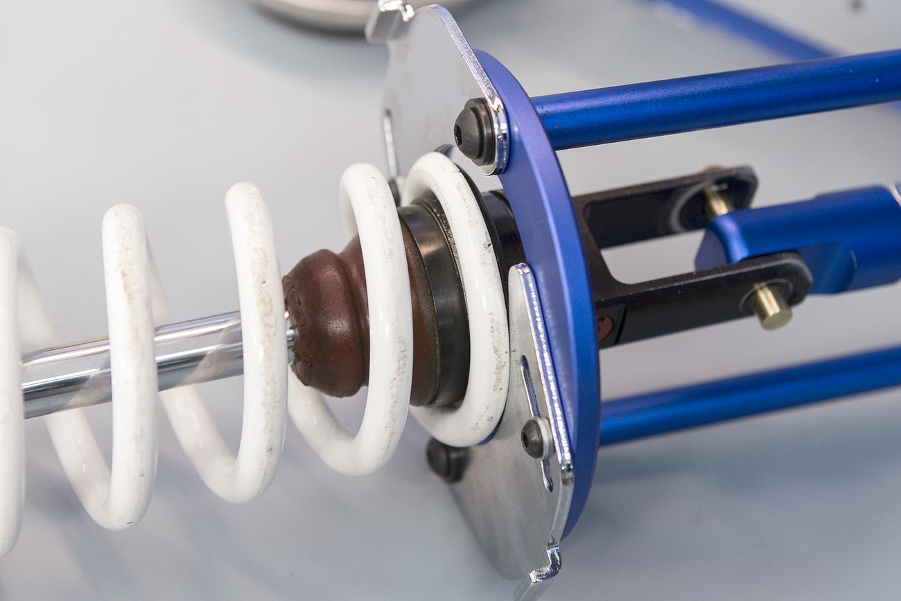 Shock Spring Compressor - Howling Moto