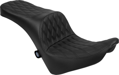 Drag Specialties Freedom Seat for Harley FL/FX 2018-2025, black vinyl with double diamond stitching, designed for comfort and style.