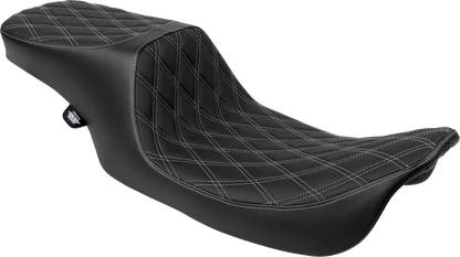 Drag Specialties Predator 2-up seat for Harley FL 1997-2007 with double diamond vinyl and silver stitching.