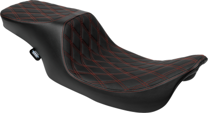 Drag Specialties Predator 2-up vinyl seat for Harley FL '97-'07 with double diamond pattern and red stitching, part 4695D.