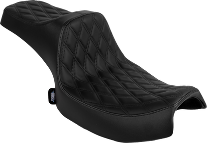 Drag Specialties Predator III 2-up seat for Chieftain 2025 and Challenger 2020-25, vinyl and solar leather with double diamond pattern.