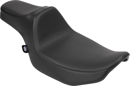 Drag Specialties Predator III Extended Reach Seat for FLT/FLH 2023-2025, showing the comfortable, contoured motorcycle seat design.
