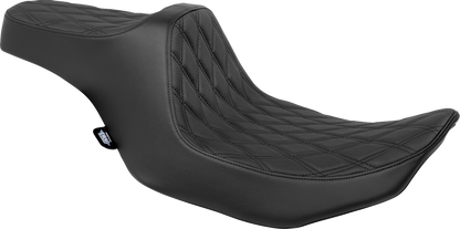 Drag Specialties Predator III Seat in double diamond black for FLT/FLH 2023-2024, featuring sleek motorcycle seat design
