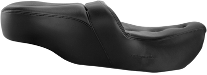 Black SADDLEMEN Pillow-Top Roadsofa seat for FLH/FLT '99-'07 motorcycle, with detailed stitching and padded comfort.