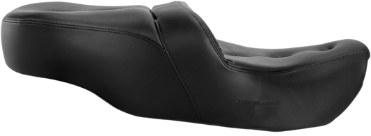 Black SADDLEMEN Pillow-Top Roadsofa seat for FLH/FLT '99-'07 motorcycle, with detailed stitching and padded comfort.