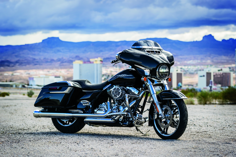 Kuryakyn, Kuryakyn Coolant Pump Cover for Harley Davidson Touring Models 2014-2016 in Chrome Part #7677