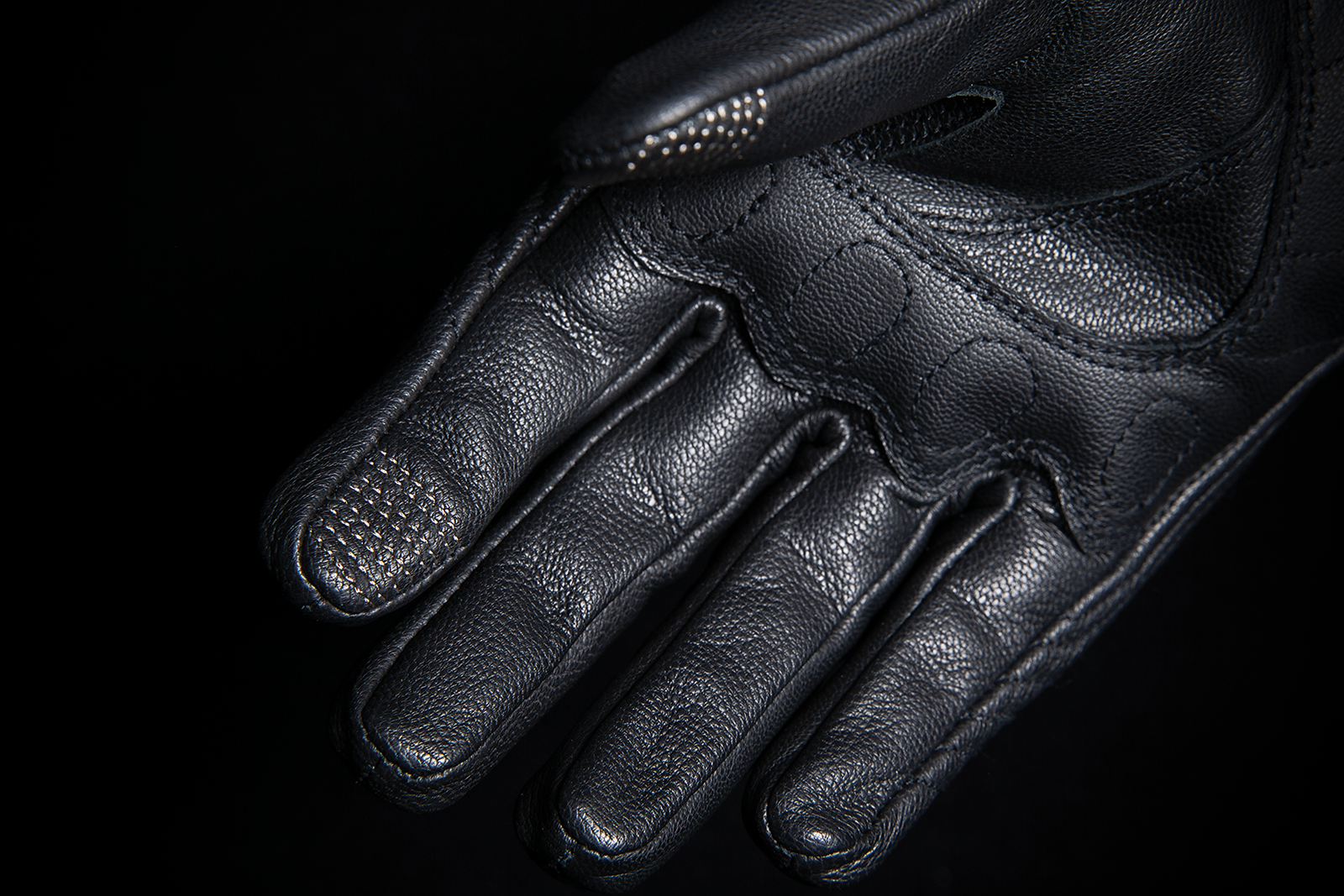 Black ICON Women's Pursuit Classic™ gloves in small size, featuring a snug fit and textured palms for grip.