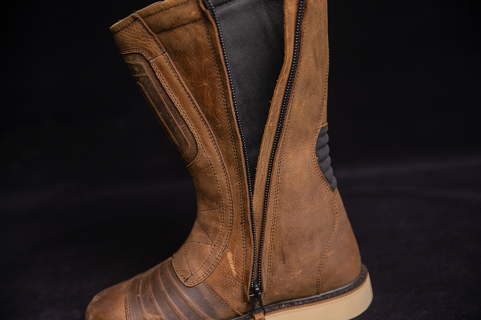Bill's Exhausts ICON Elsinore 2™ CE boots in brown, size 10, featuring sturdy leather construction and ankle support.