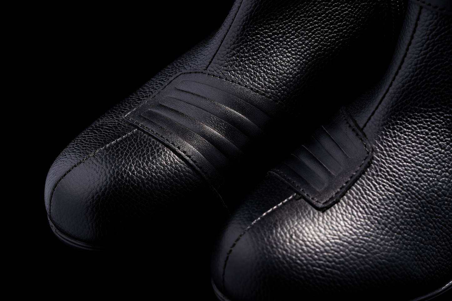 Black ICON Women's Tuscadero™ boots in US size 5, featuring stylish design and ankle-high silhouette by Bill's Exhausts.