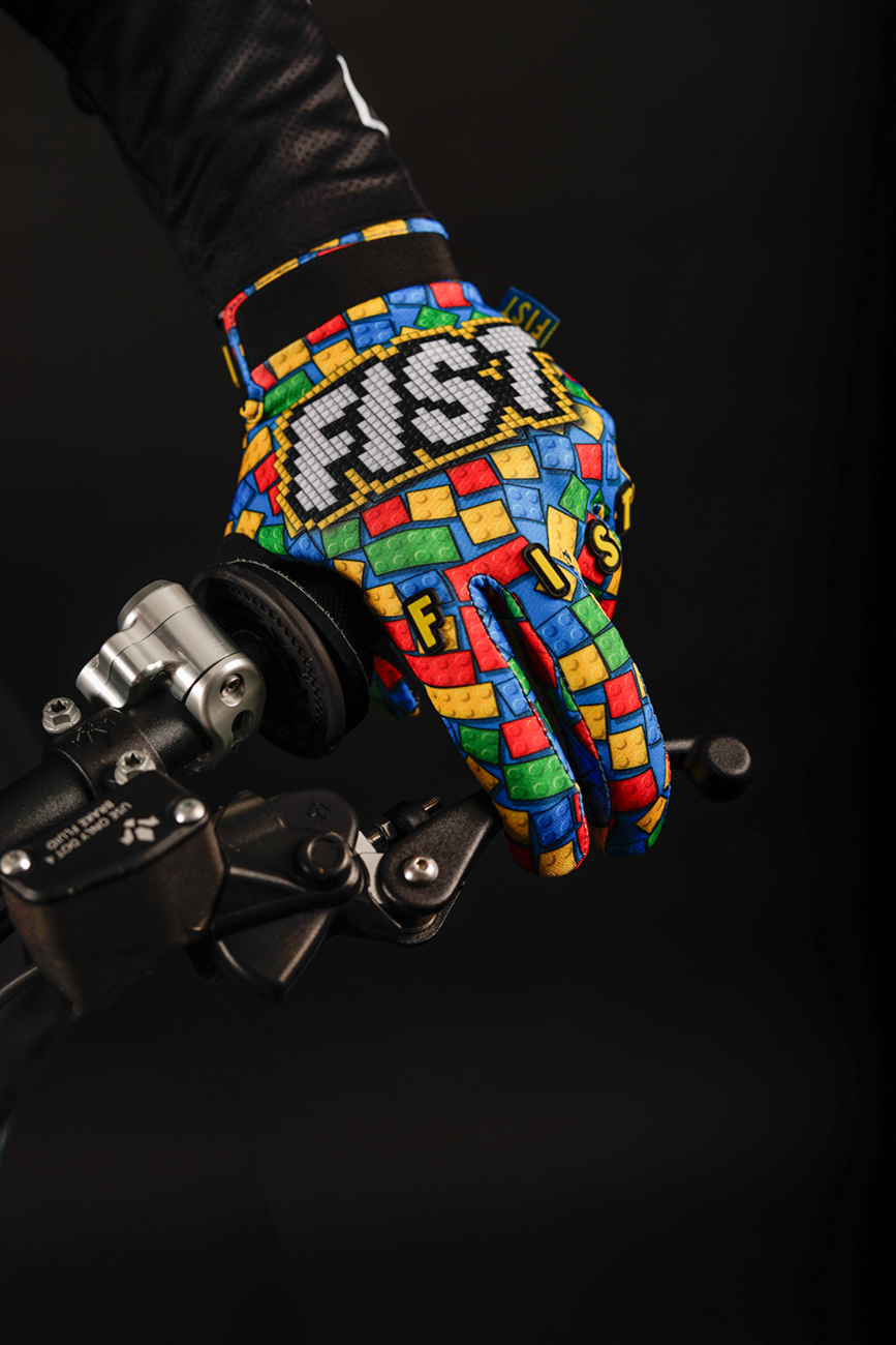 FIST HANDWEAR Strapped Build Gloves in small size with pre-curved Clarino® palm and breathable spandex upper.