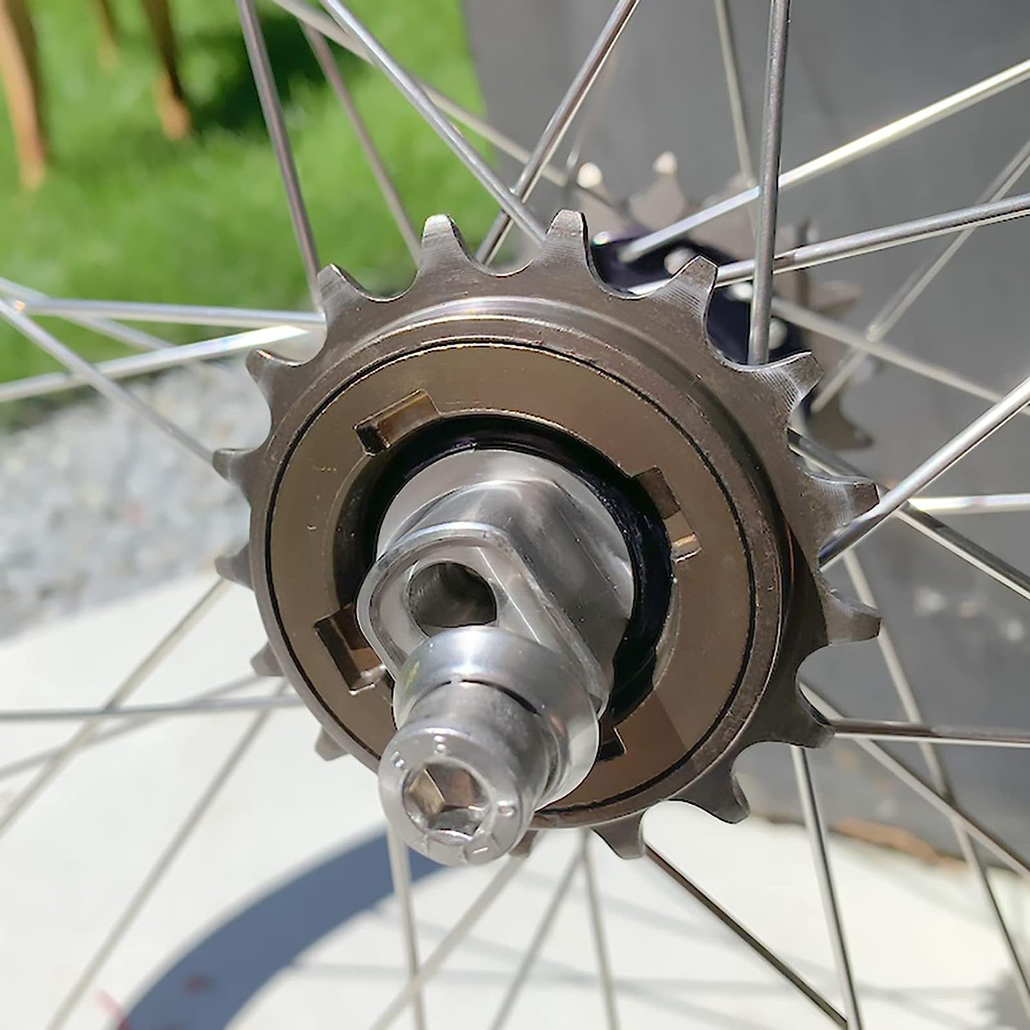 Black Hycline 18T single speed bike freewheel for bicycle cassettes and freewheels, showing the gear teeth and brand markings.