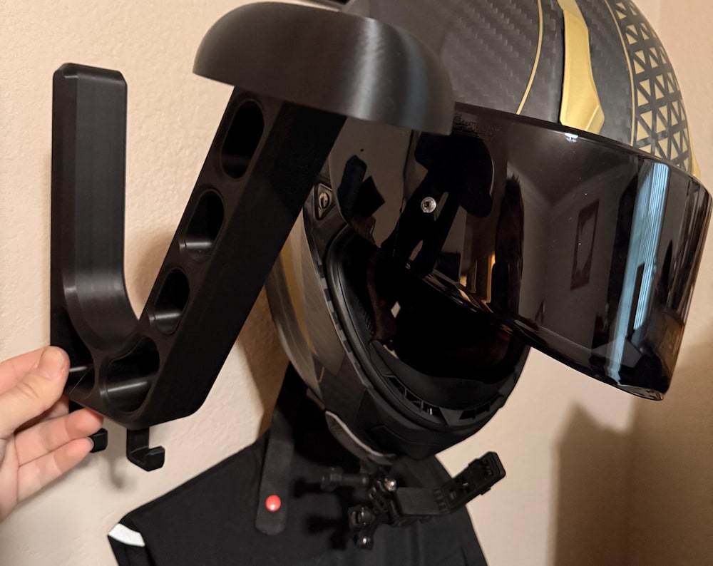 Motorcycle Helmet Wall Mount - Howling Moto