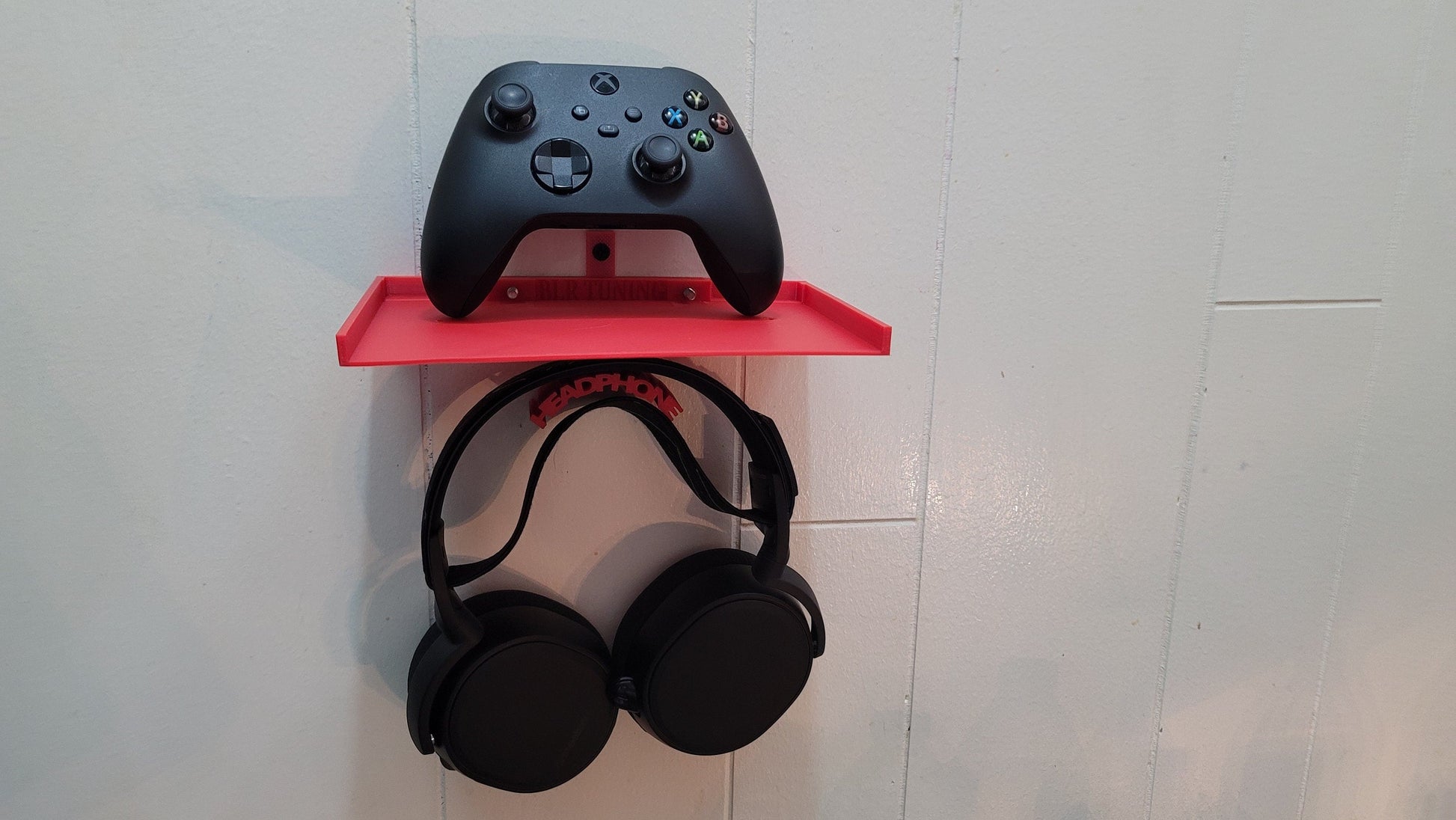 HEADPHONE and GAMING CONTROLLER Wall Mount - Howling Moto
