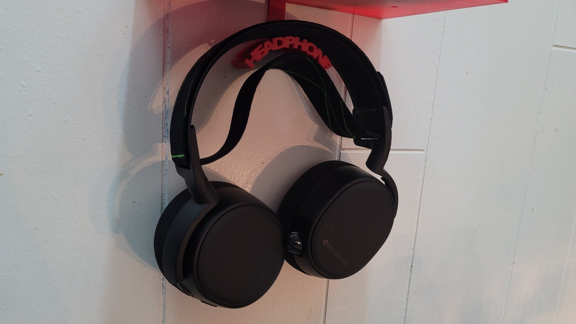 HEADPHONE and GAMING CONTROLLER Wall Mount - Howling Moto