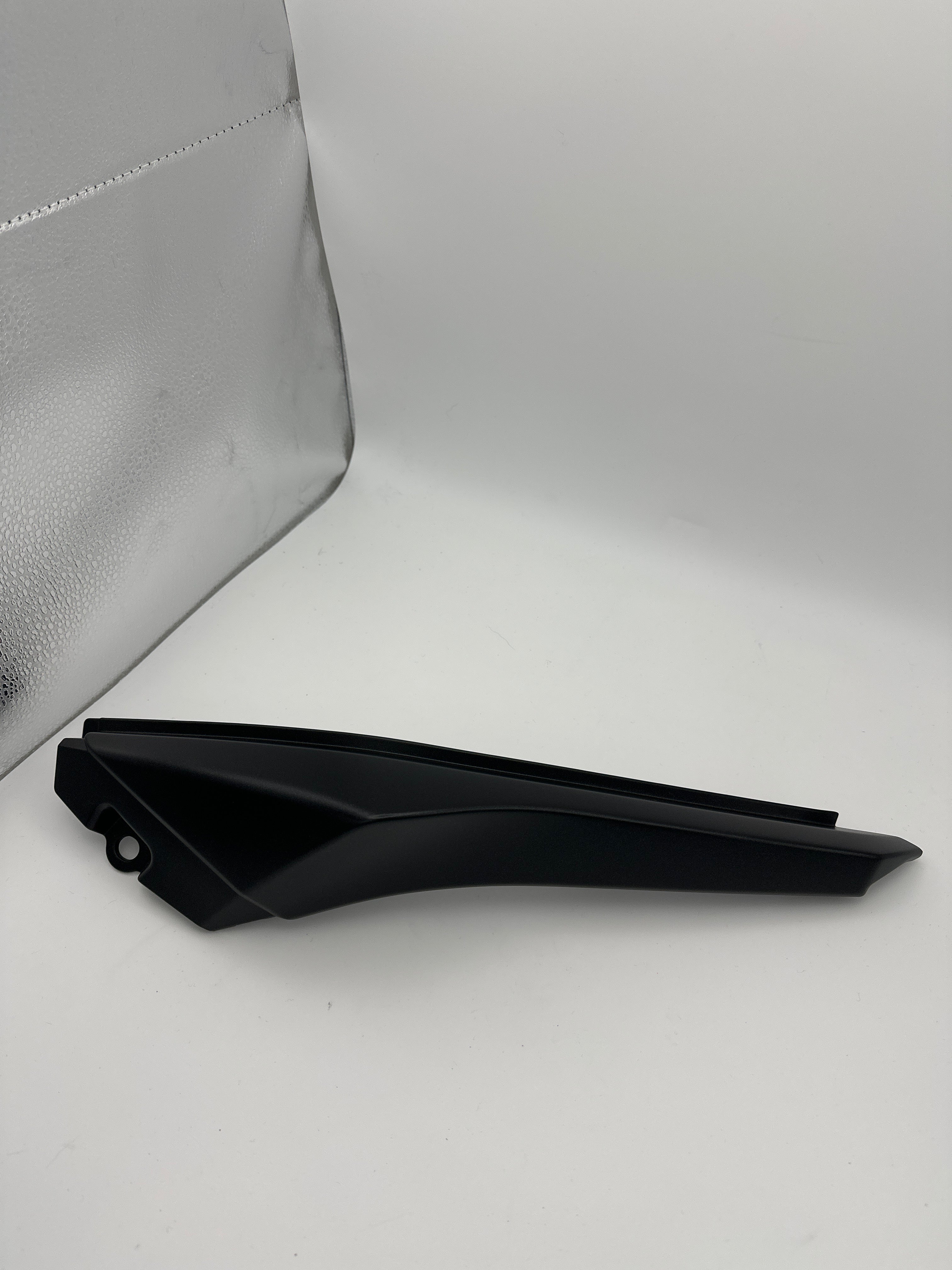 Kawasaki Z125 Tail Shroud | Genuine OEM Rear Side Covers Left