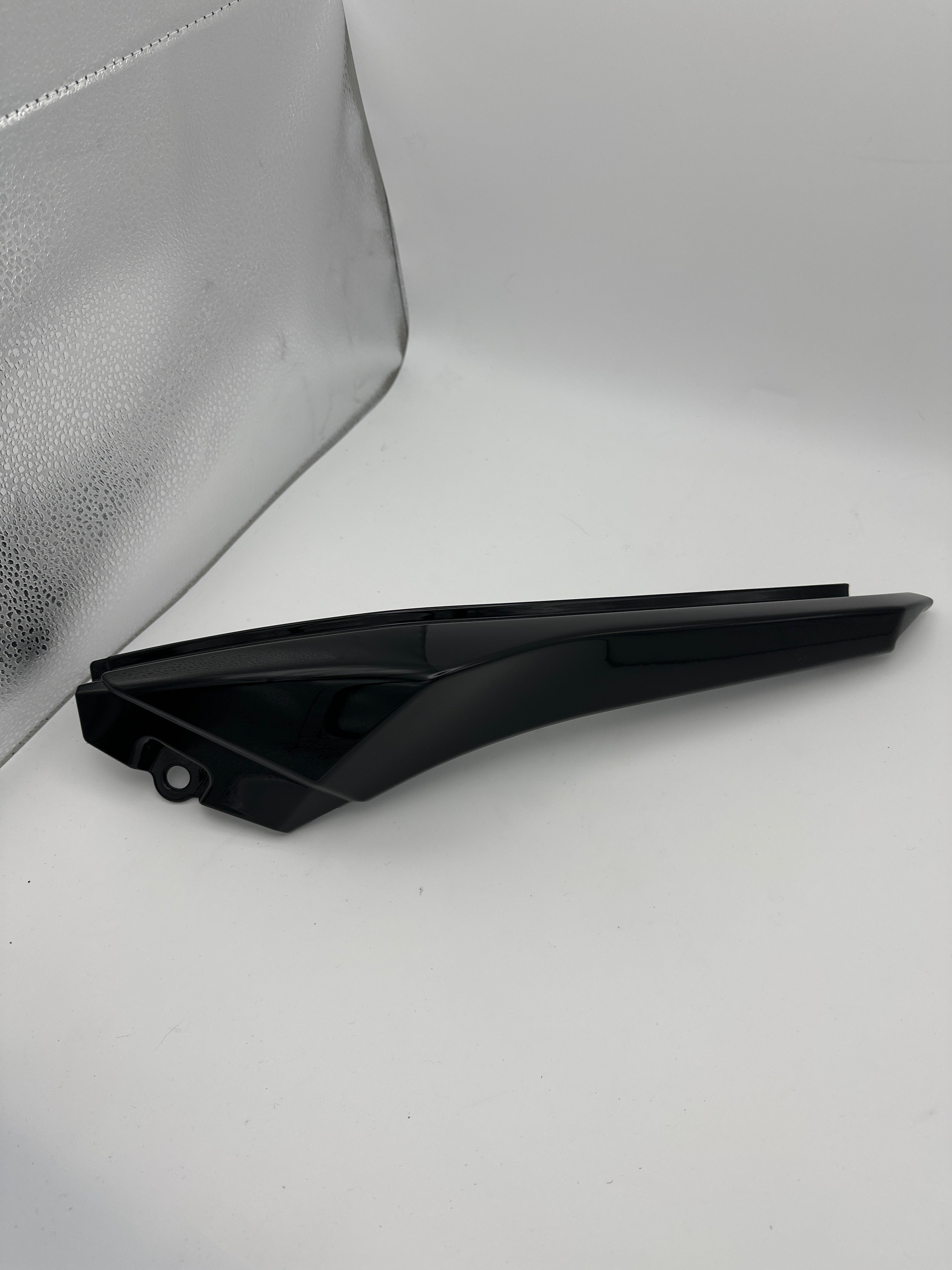 ★17805050サイドアクリル 24 25 Kawasaki Z500 Right Side Lower Trim Fairing Cover Panel
