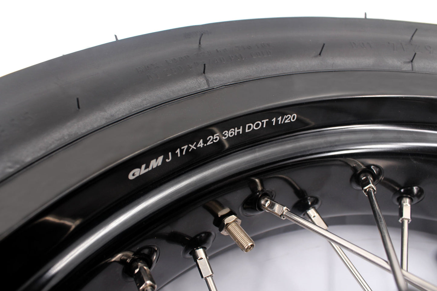 KKE CUSH DRIVE 3.5/4.25*17in. Supmermoto Wheels Kit For SUZUKI DRZ400SM 2005-2024 CST Tires - Howling Moto