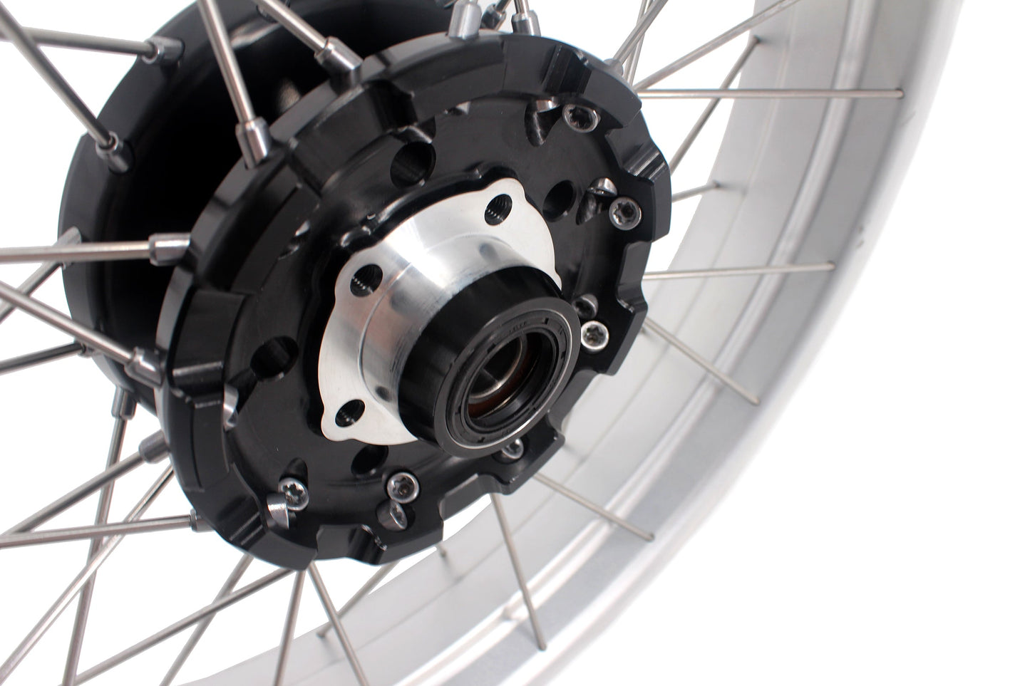 VMX 18" & 17" Tubeless Alloy Spoke Wheels For Triumph Bonneville T120/T100 2021-2024 - Howling Moto