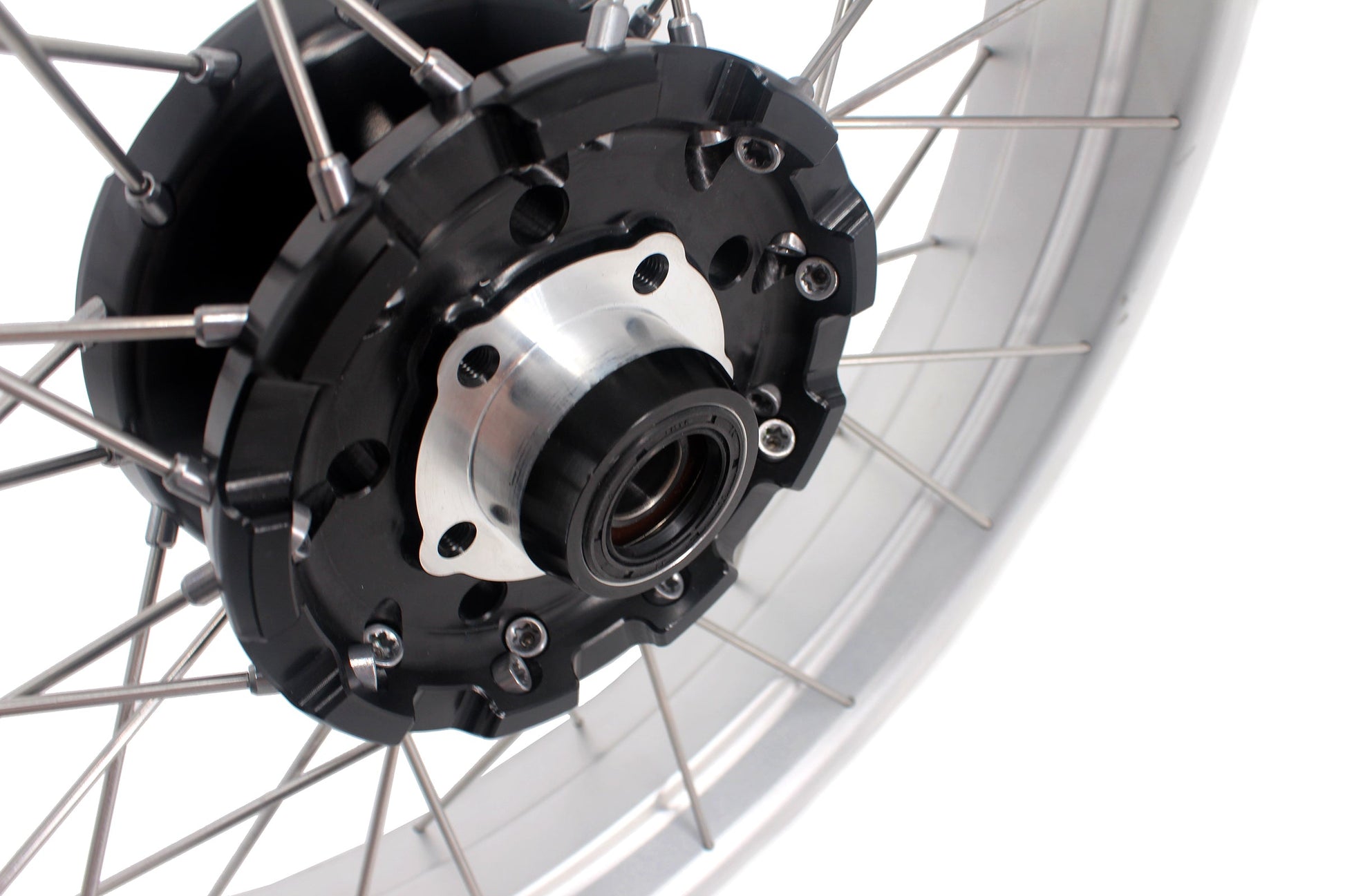 VMX 18" & 17" Tubeless Alloy Spoke Wheels For Triumph Bonneville T120/T100 2021-2024 - Howling Moto