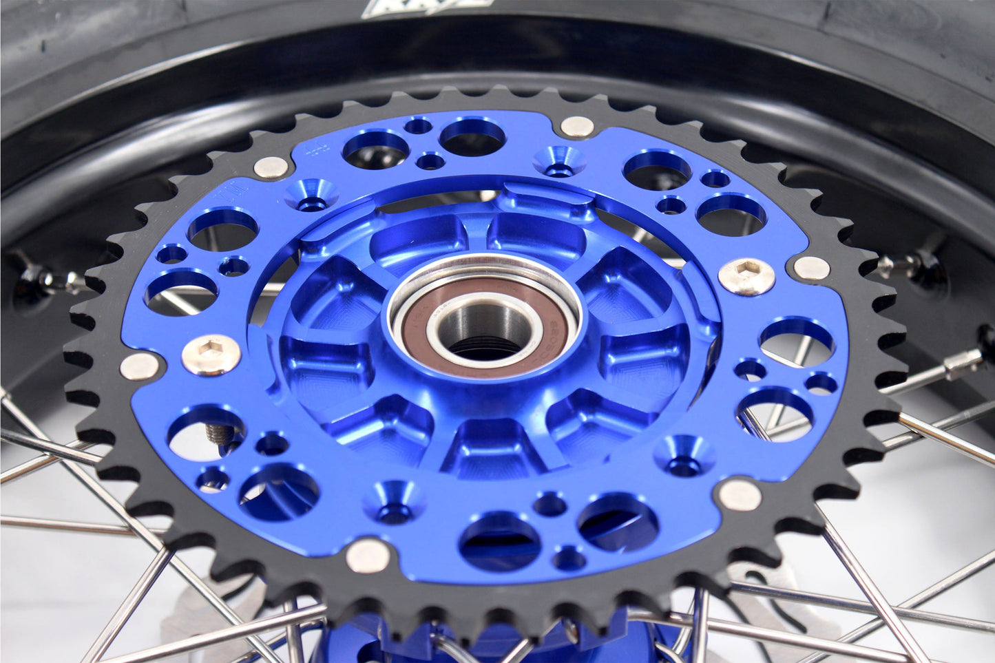 KKE 3.5/4.25*17inch Cush Drive Rims Tires For YAMAHA WR250F 2001-2019 WR450F 2003-2018 Blue Hub - Howling Moto
