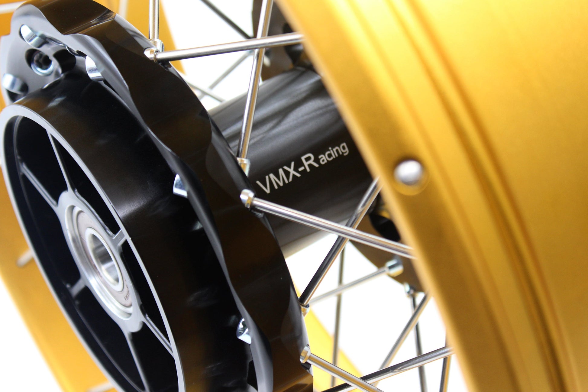 VMX 3.0*19 & 4.25*17 Tubeless Wheels Rims Fit for BMW F700GS 2012 - 2018 Gold Rims Black Hubs - Howling Moto
